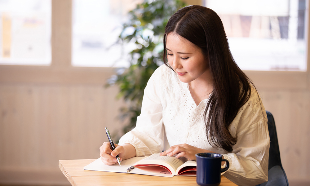 プロフィールムービーのコメントが思いつかない時に読む記事｜書き方のコツと使える例文150選