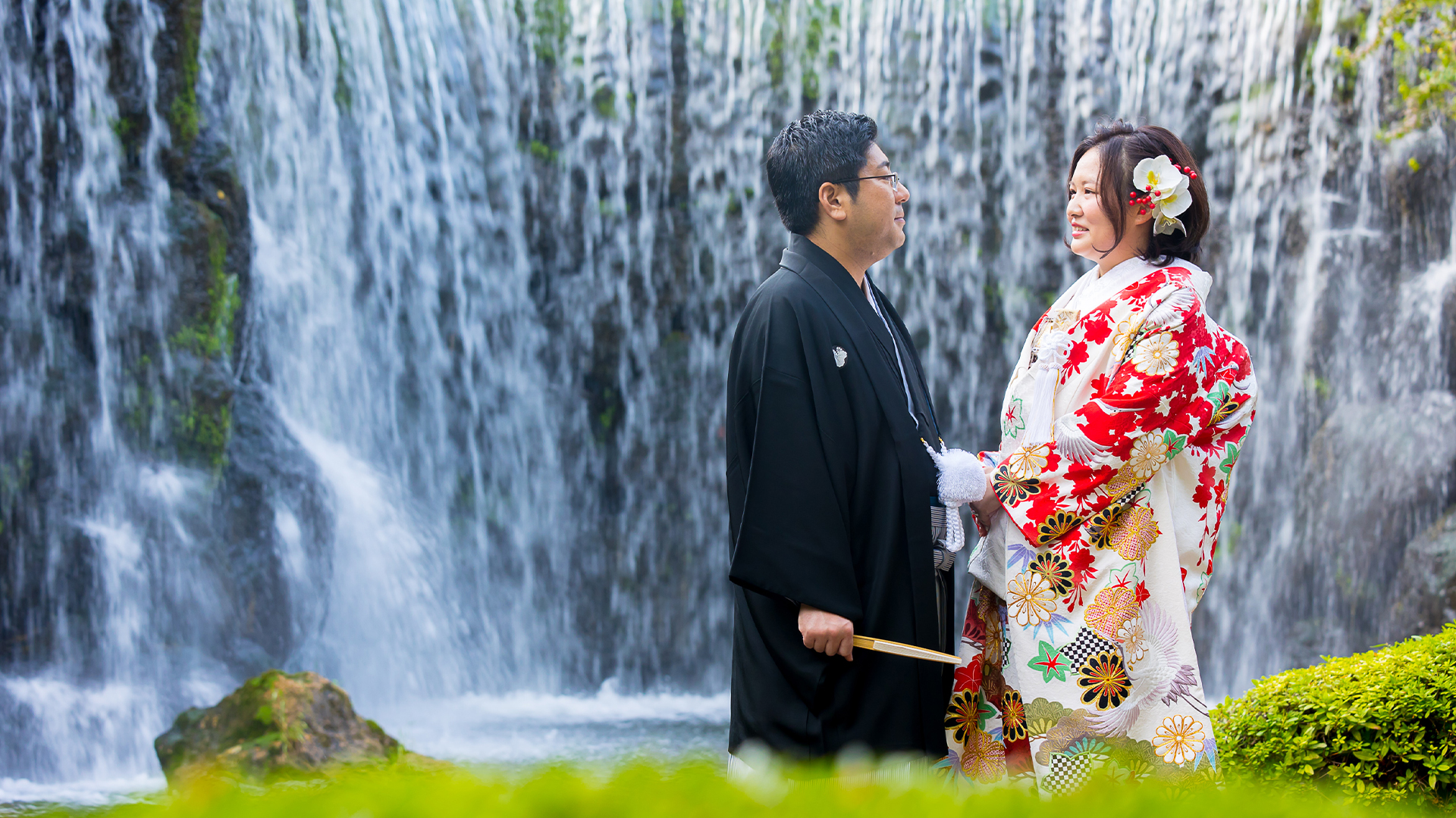結婚式オープニングムービーの構成パターン7選｜盛り上がる演出のコツ【2026年版】